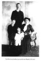 FAMILLE CAMILLE & LOUISE EN ALBERA 1912.jpg